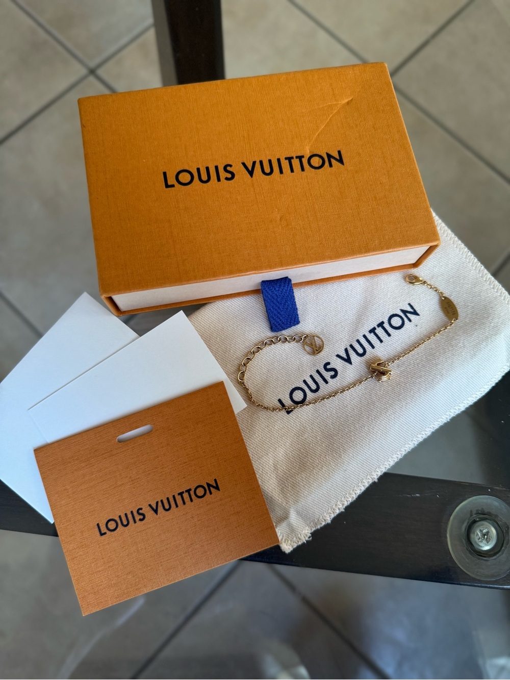 Louis Vuitton LV & ME letter S
Bracelet